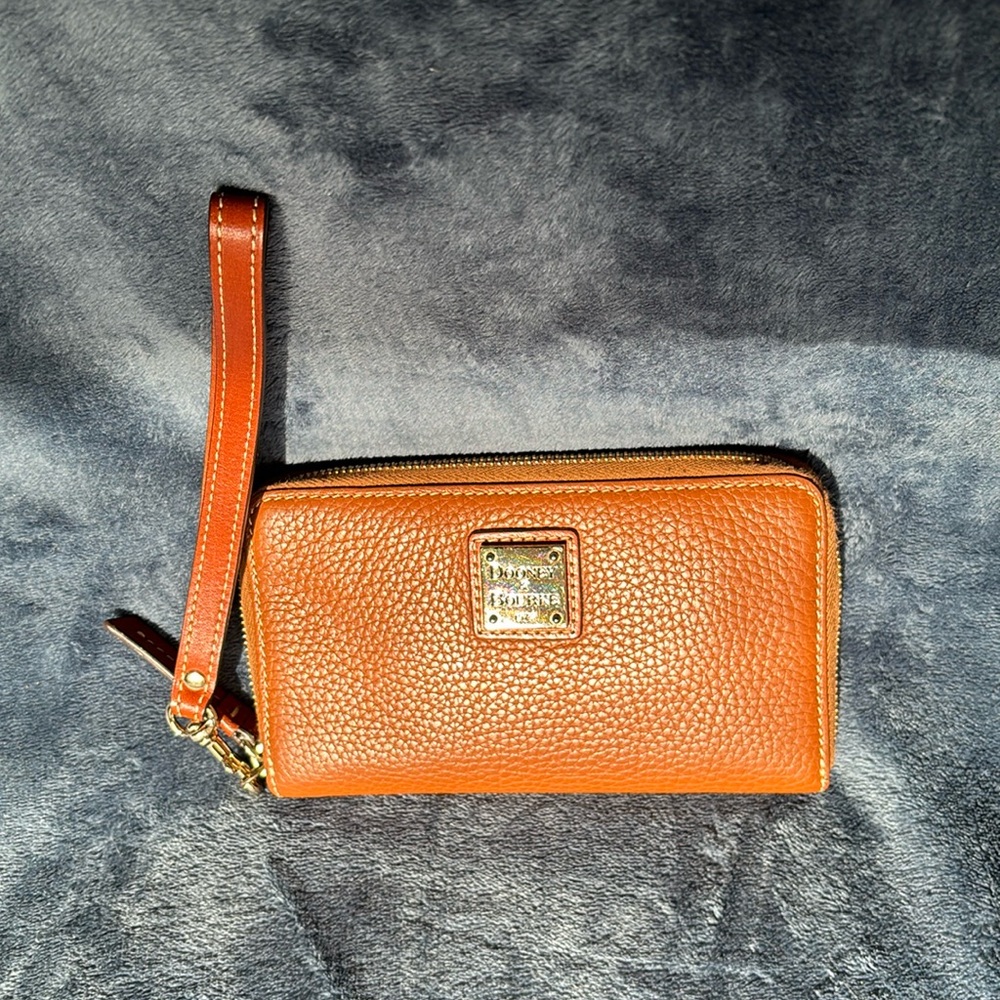 New - Dooney & Bourke - Tan/Brown, Leather Wristlet.